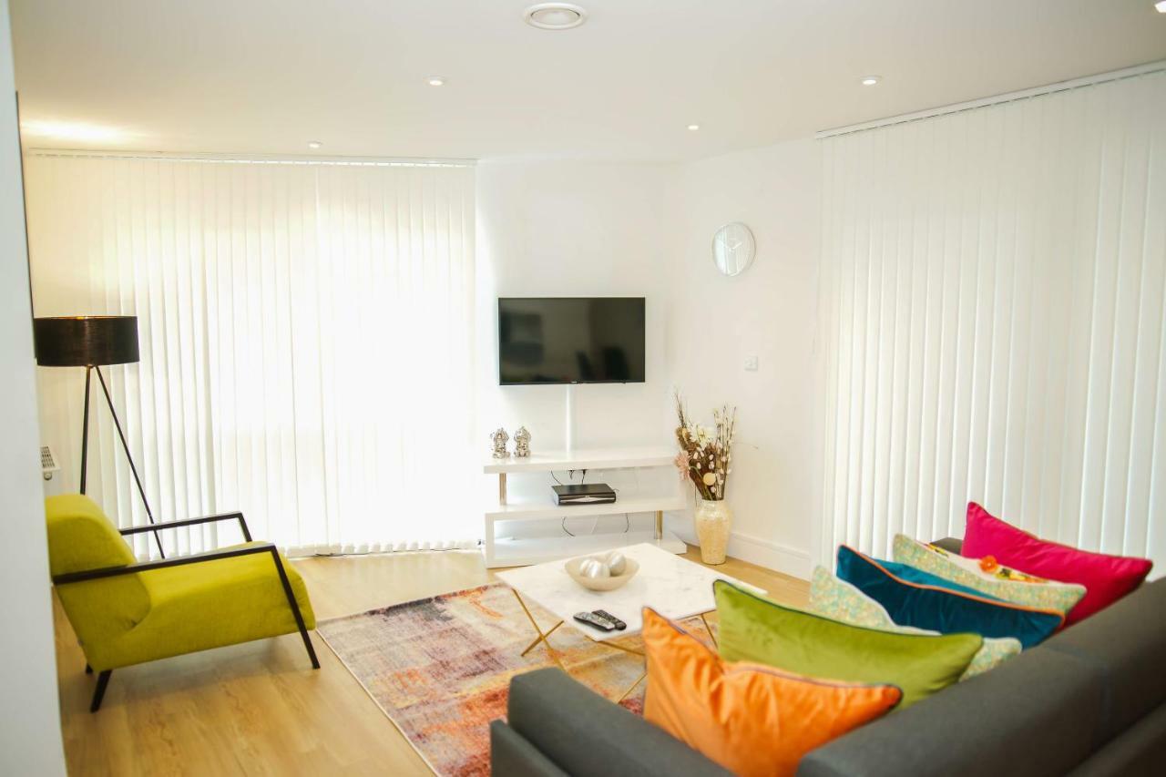 Executive 2 Bed Apartment Londra Esterno foto