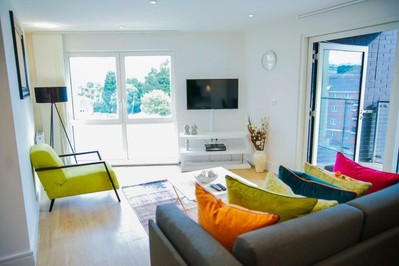Executive 2 Bed Apartment Londra Esterno foto