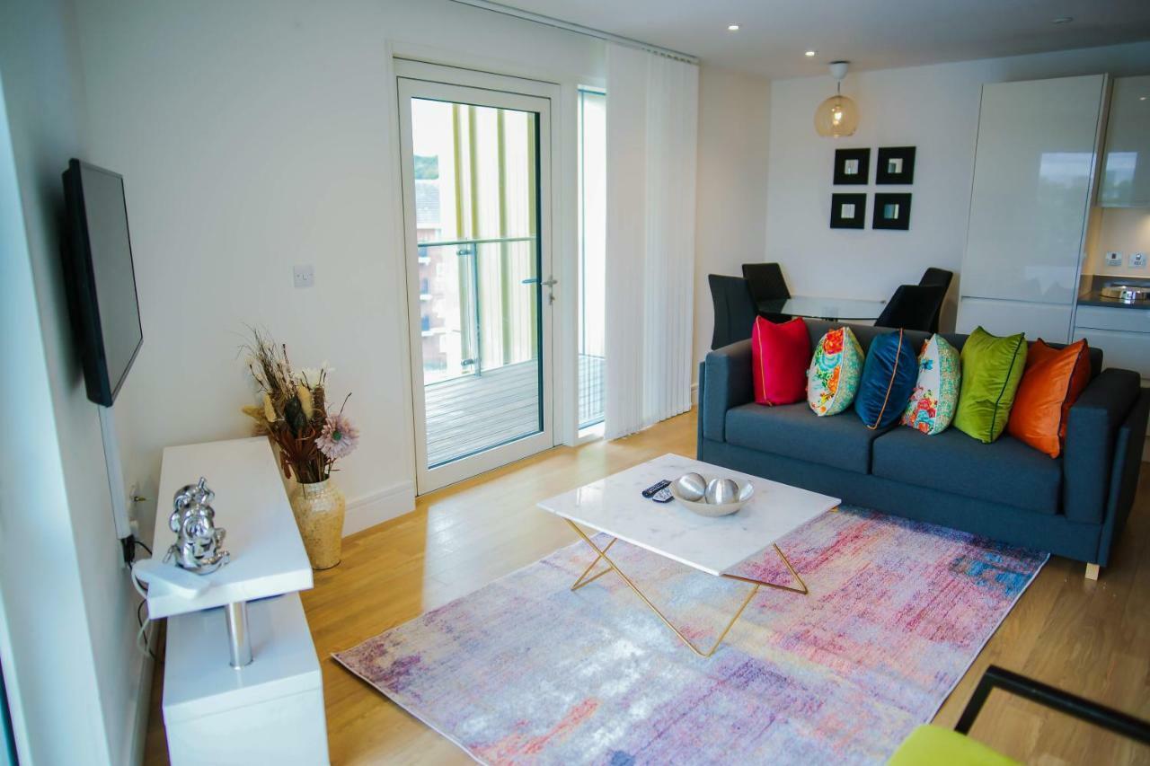 Executive 2 Bed Apartment Londra Esterno foto