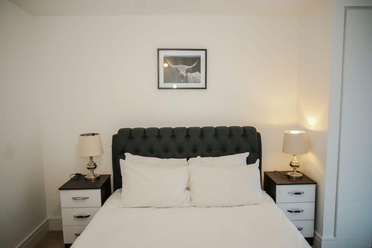 Executive 2 Bed Apartment Londra Esterno foto