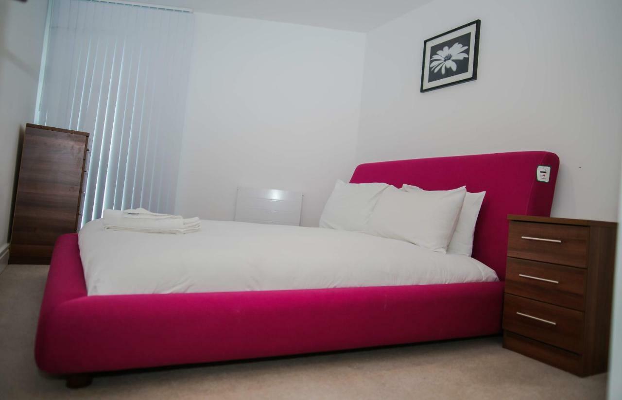 Executive 2 Bed Apartment Londra Esterno foto