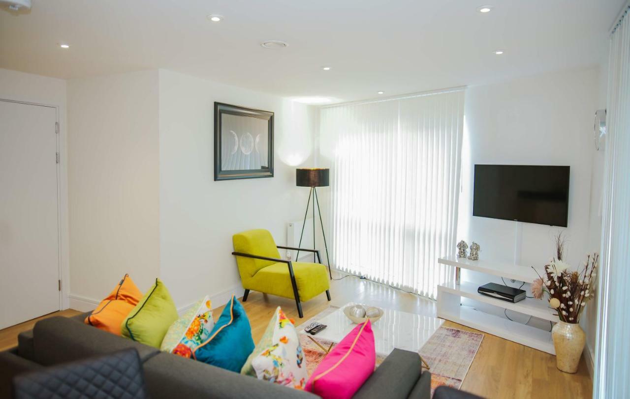 Executive 2 Bed Apartment Londra Esterno foto