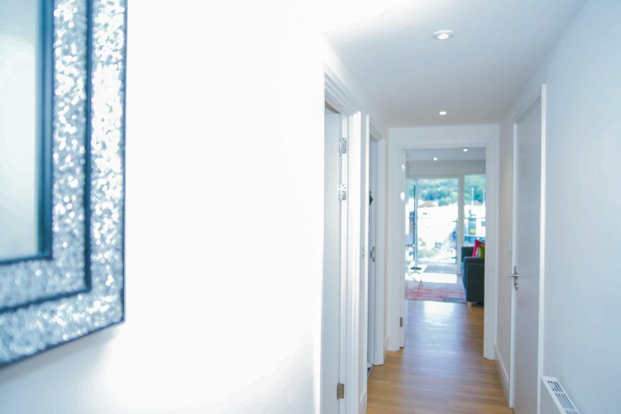 Executive 2 Bed Apartment Londra Esterno foto